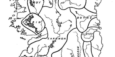 En blanc mapa d'irlanda, amb rius i muntanyes